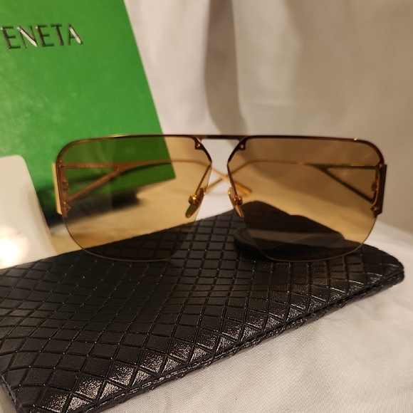 Bottega Veneta Gold Aviator Sunglasses - Picture 3 of 6